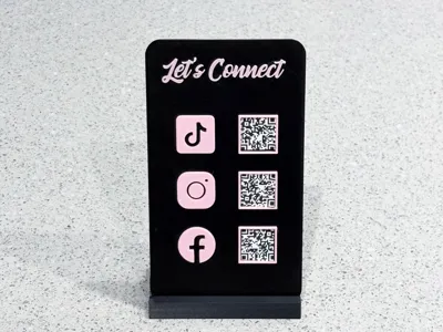 QR keychain preview 3