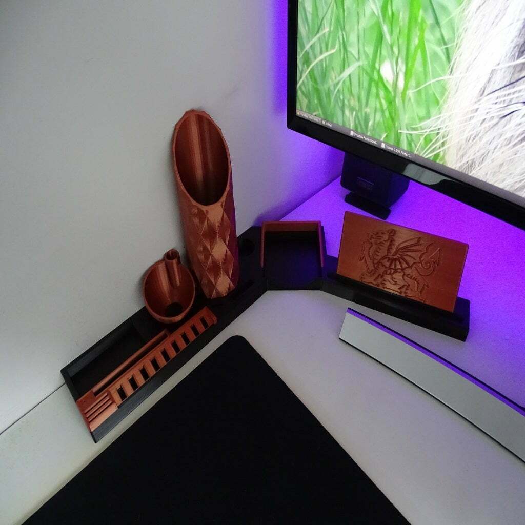 Desk Organiser + Phone Holder V2.0 preview