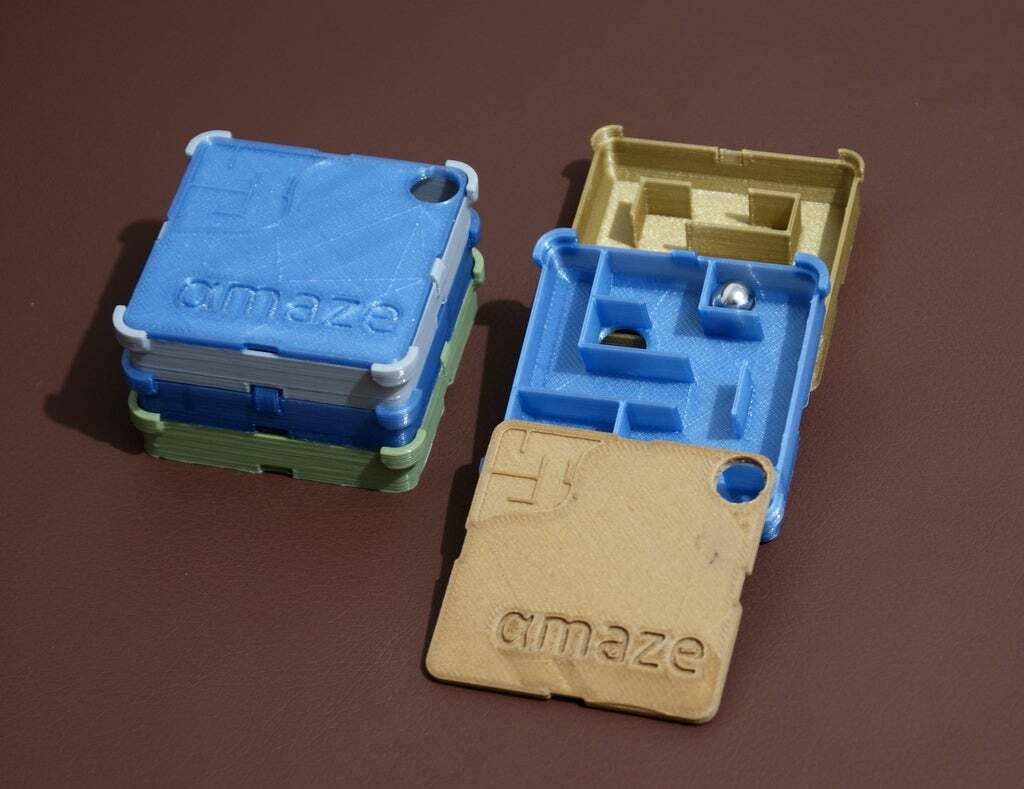 amaze - multi-layer labirynth preview
