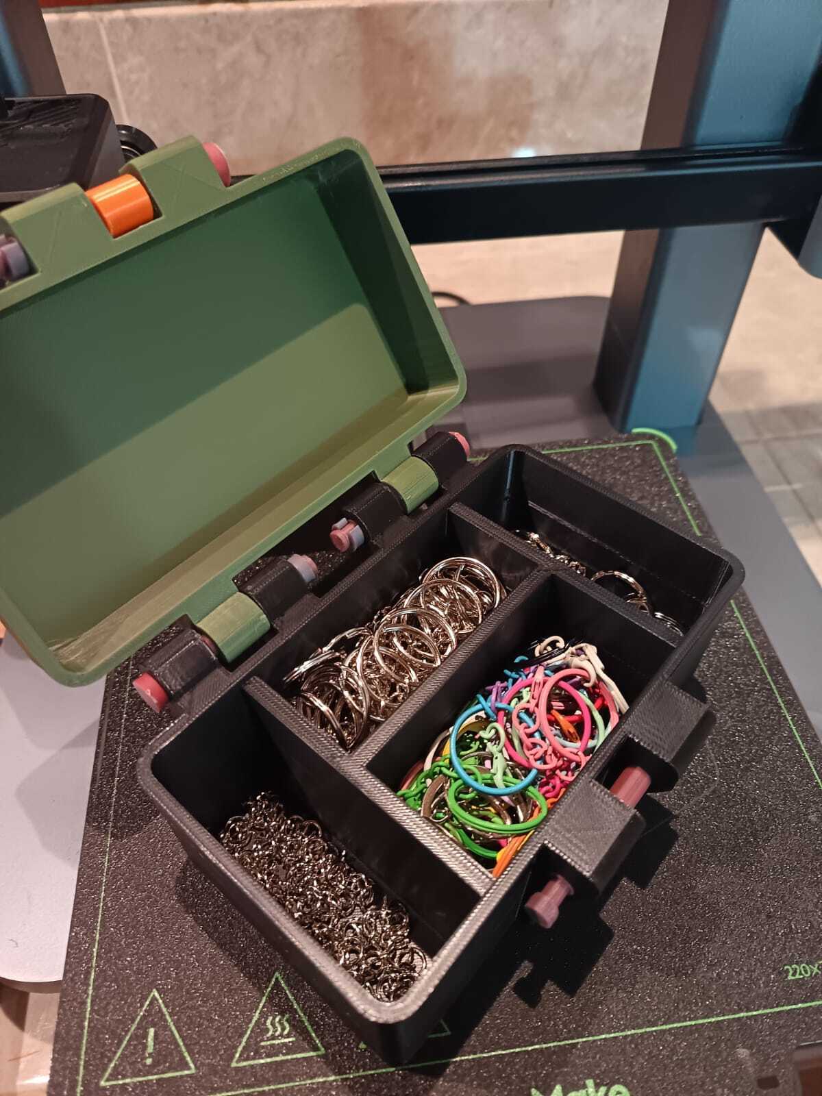 Organizer box with clasp preview