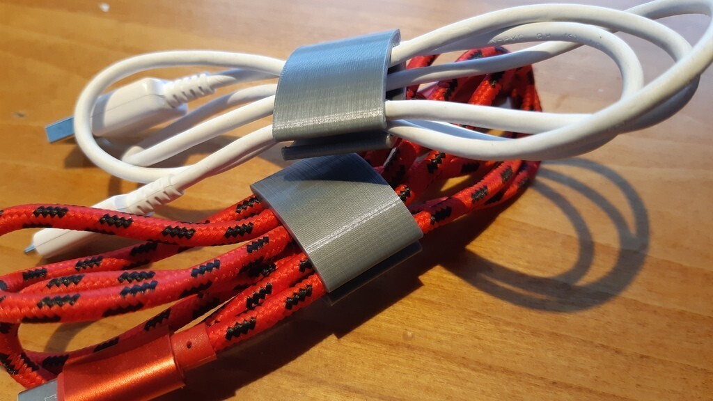 USB cable Organizer_Clip_Holder preview